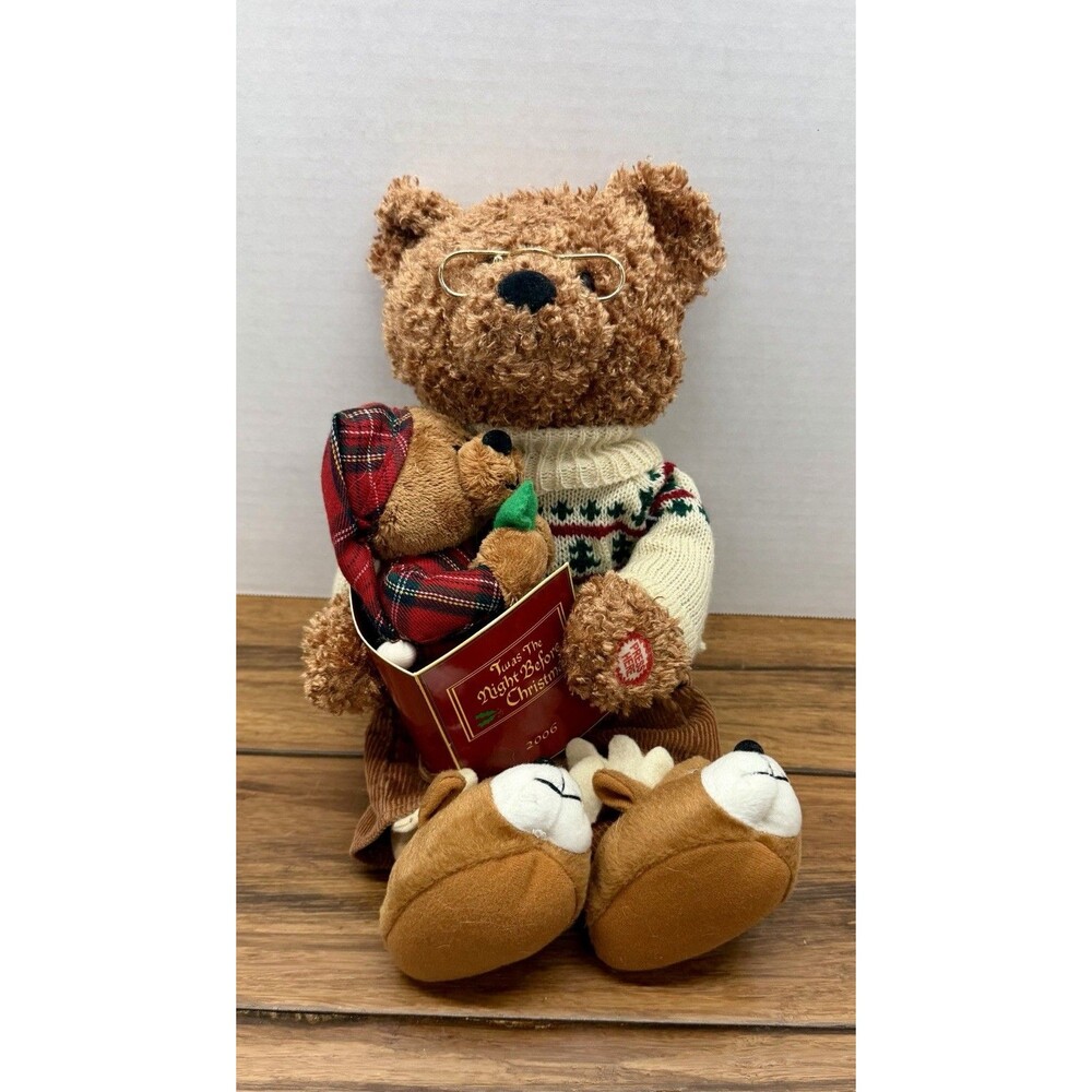 2006 Avon Twas the Night Before Christmas Animated Talking Story Time Bear Plush
